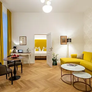 Theaterhotel & Отель Вена
