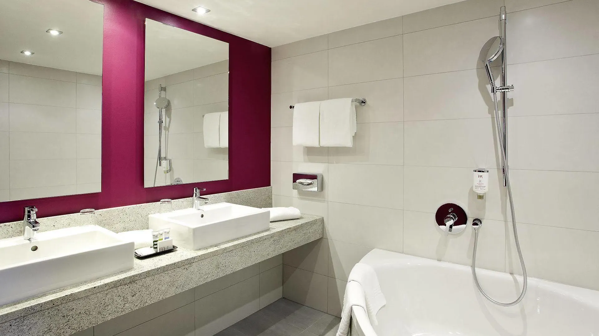 **** Отель Mercure Salzburg City Австрия
